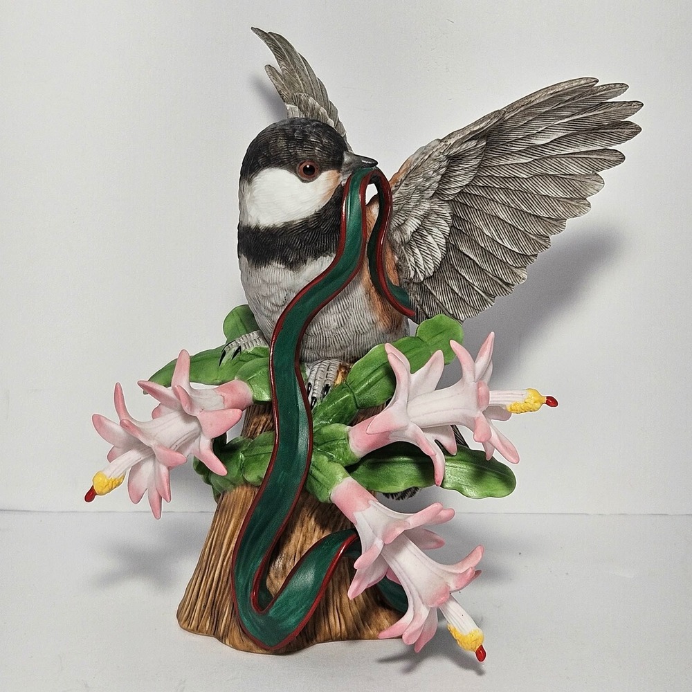 Lenox 2002 Christmas Chestnut-Backed Chickadee Porcelain Bird Figurine Ltd Ed